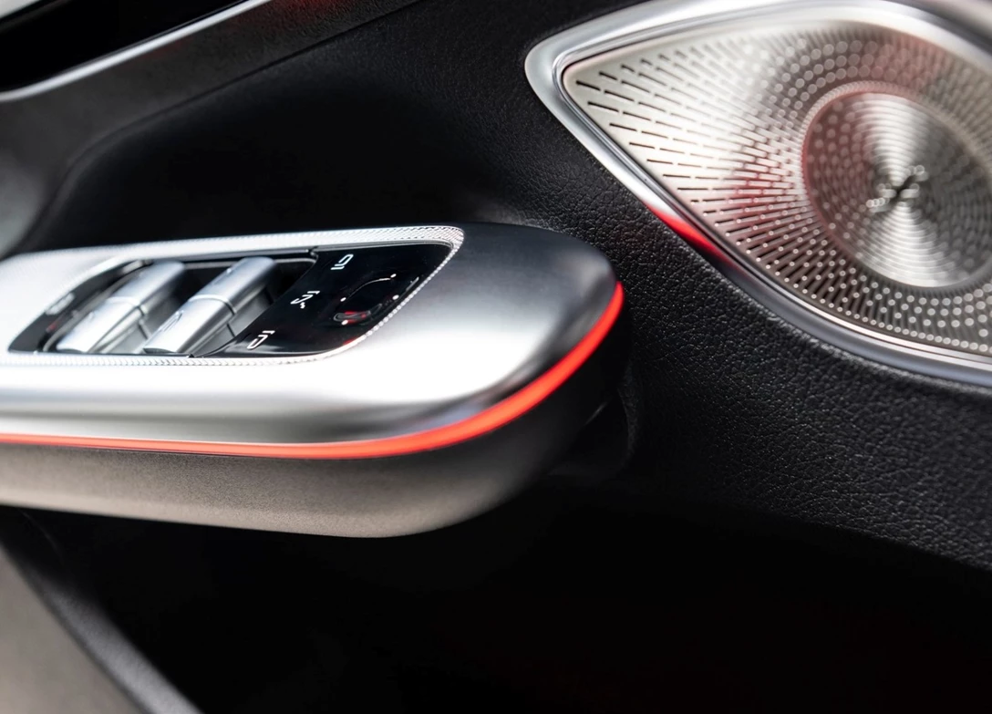 1702722-Mercedes-Benz-EQE-2024 (7).jpg