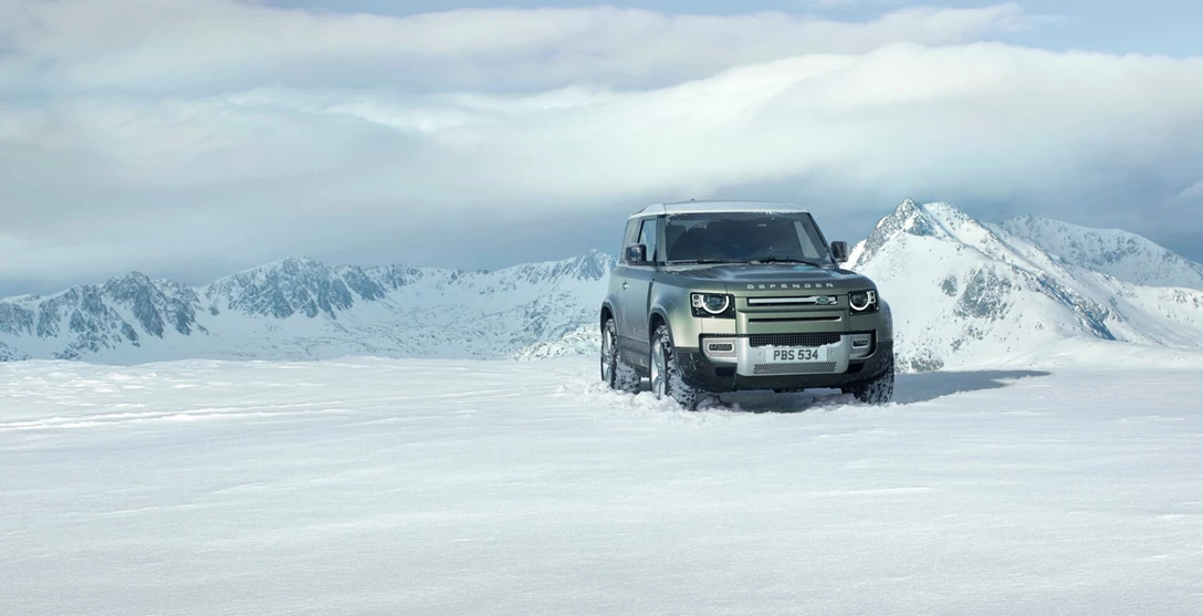 1622426-LR_DEF_90_20MY_Off-Road_100919_02.jpg