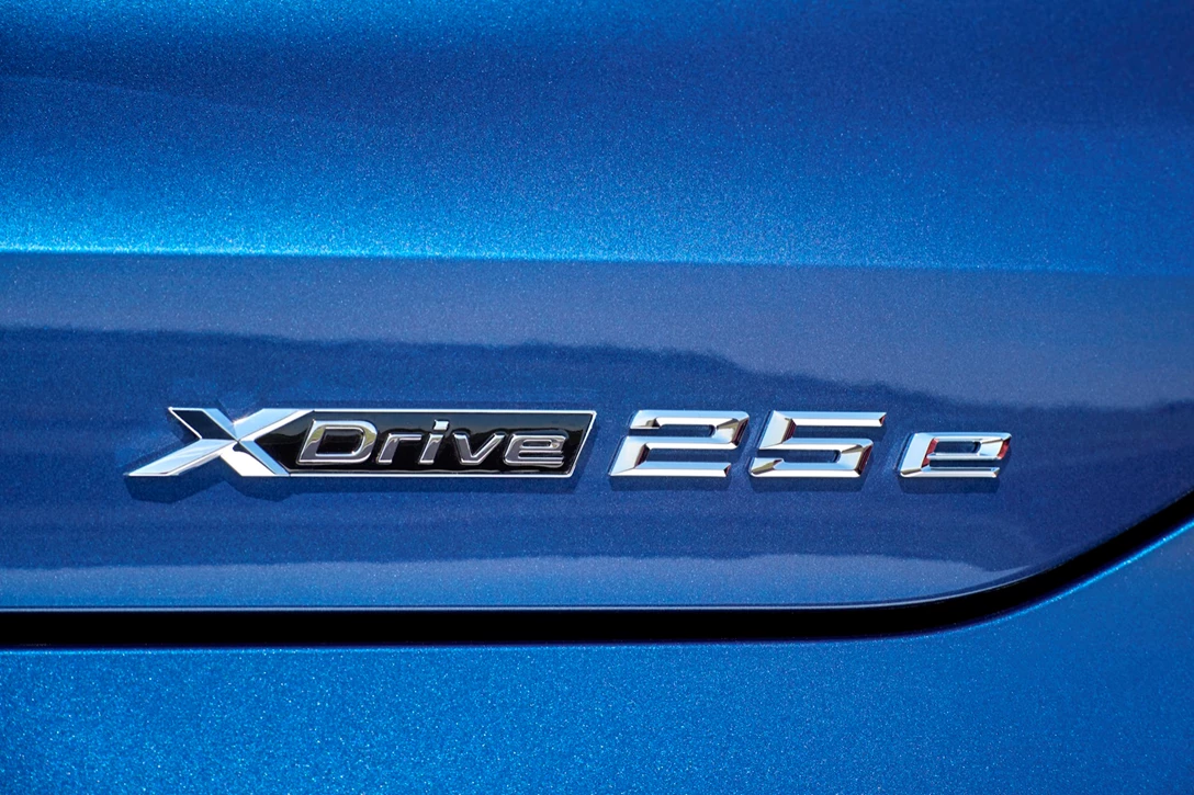 1634803-P90389825_highRes_the-new-bmw-x2-xdriv.jpg