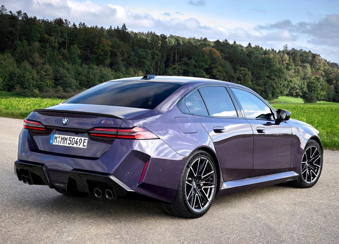 1707403-BMW-M5-2025 (4).jpg