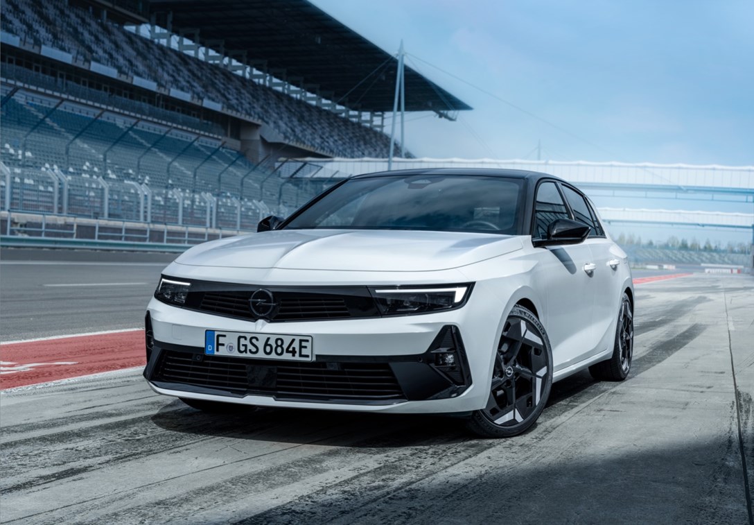 1668704-אופל אסטרה GSE03_opel_astra_gse_520349-633309f7caaf2.jpeg