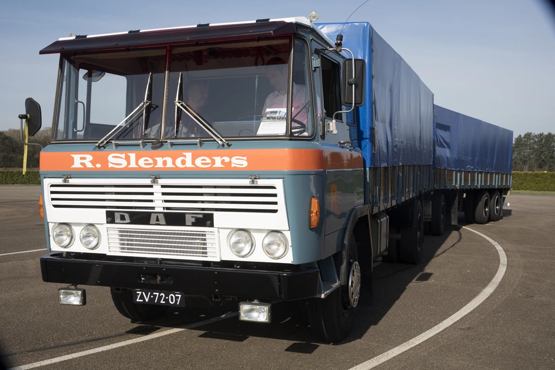 1601072-עבר 2.jpg