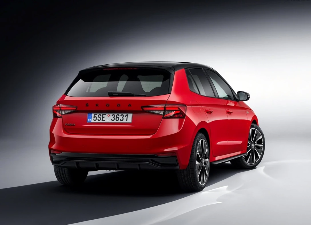 1662032-Skoda-Fabia-2022-15.jpg