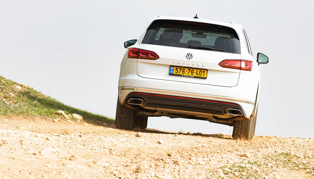 1611503-פולקסווגן טוארג - מבחן דרכים  (30).jpg