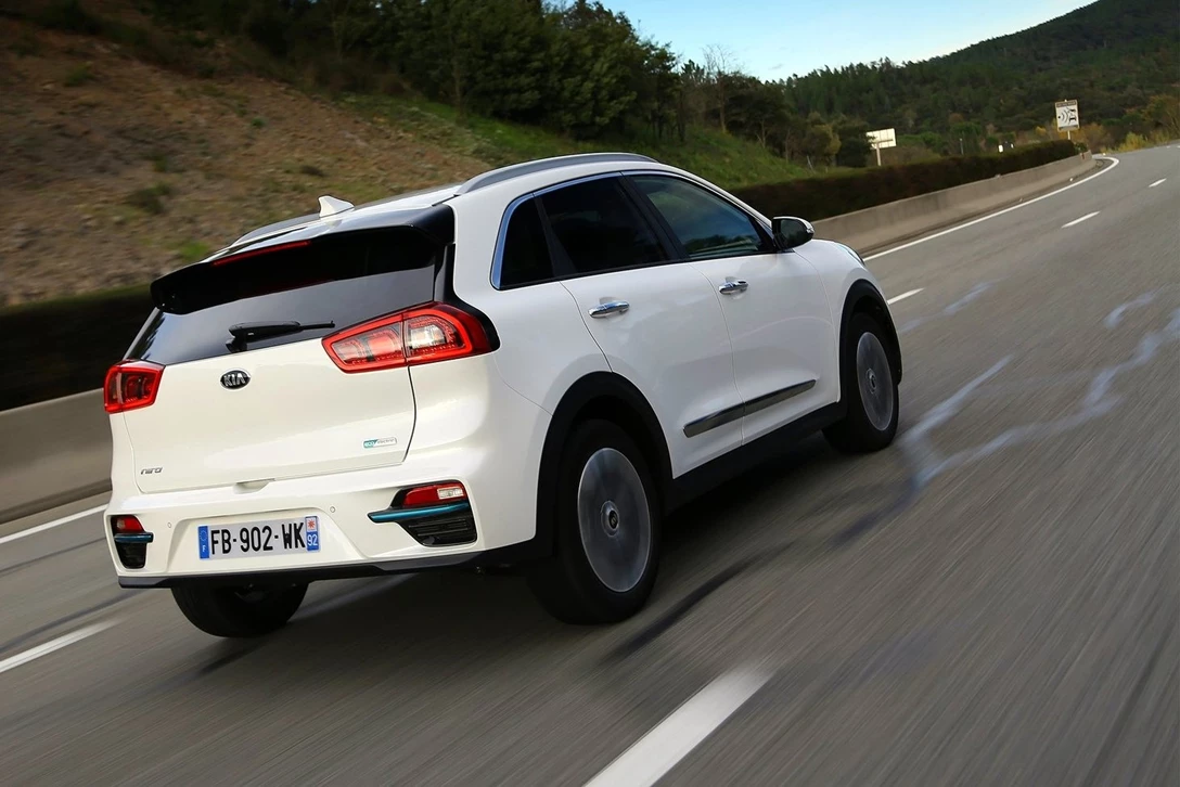 1620044-קיה נירו חשמלי (3).jpg