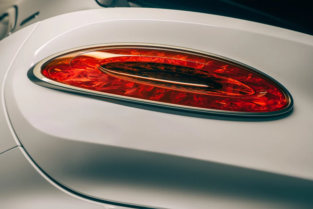 1670580-Bentayga Odyssean - 9.jpg