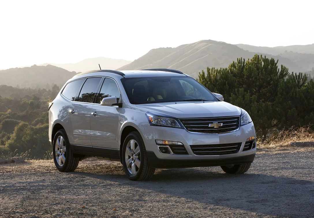 1662390-Chevrolet-Traverse-2013-01.jpg