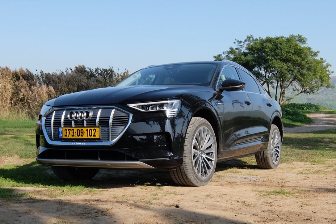 1638509-אודי  e-tronספורטבק - 9.jpeg