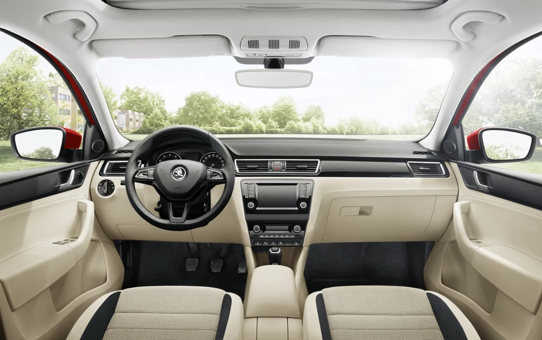 1646410-Skoda Rapid before and after face lift (10).jpg