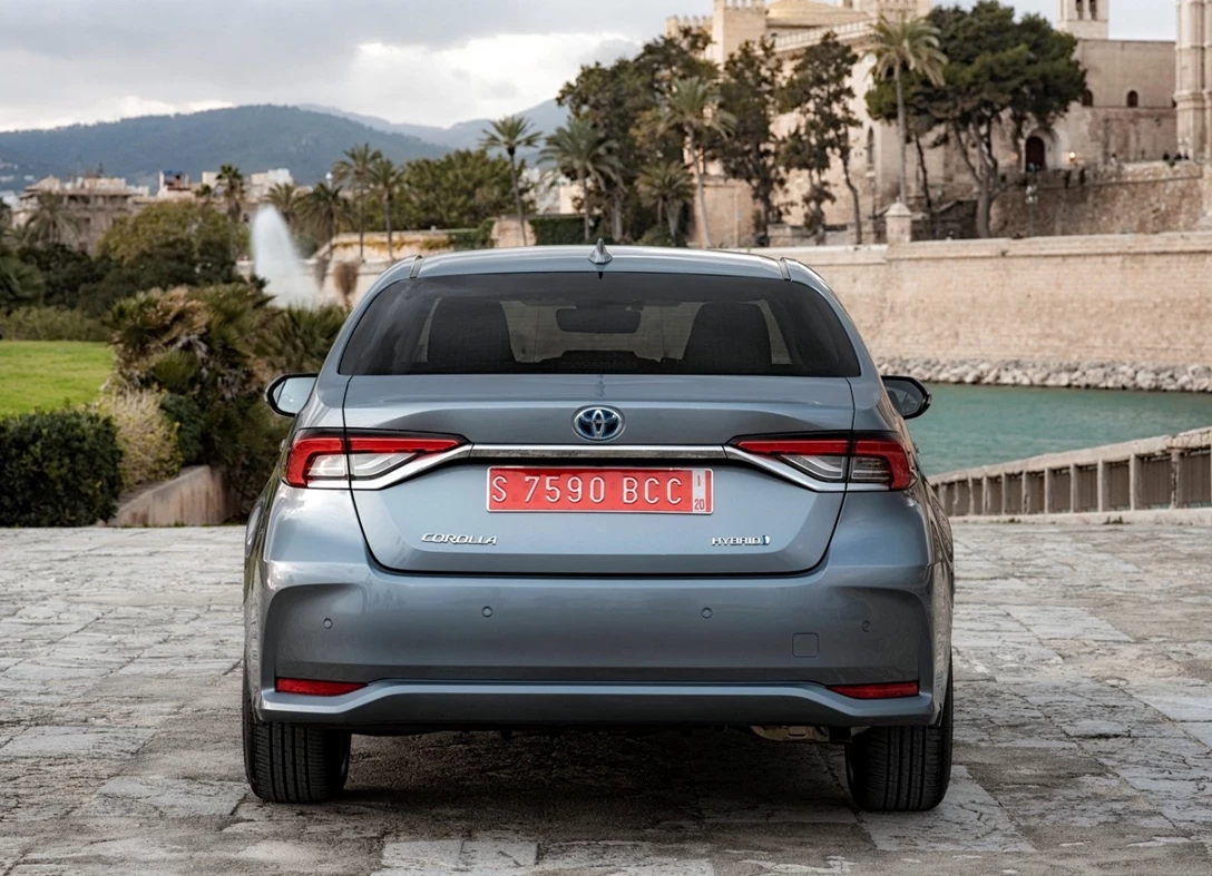 1673070-Toyota-Corolla-2023-03.jpg