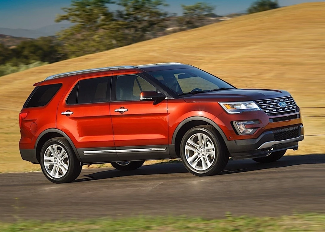 1646706-Ford-Explorer-2017-03.jpg