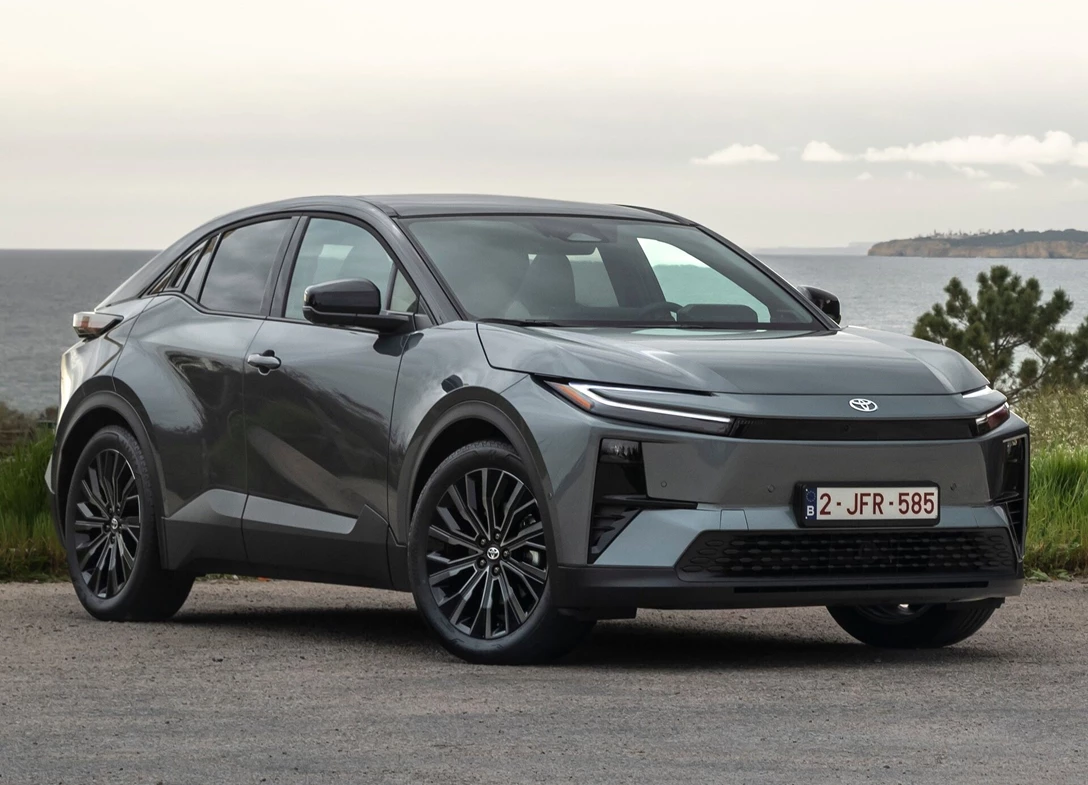 Toyota-C-HR+-2026-01.jpg