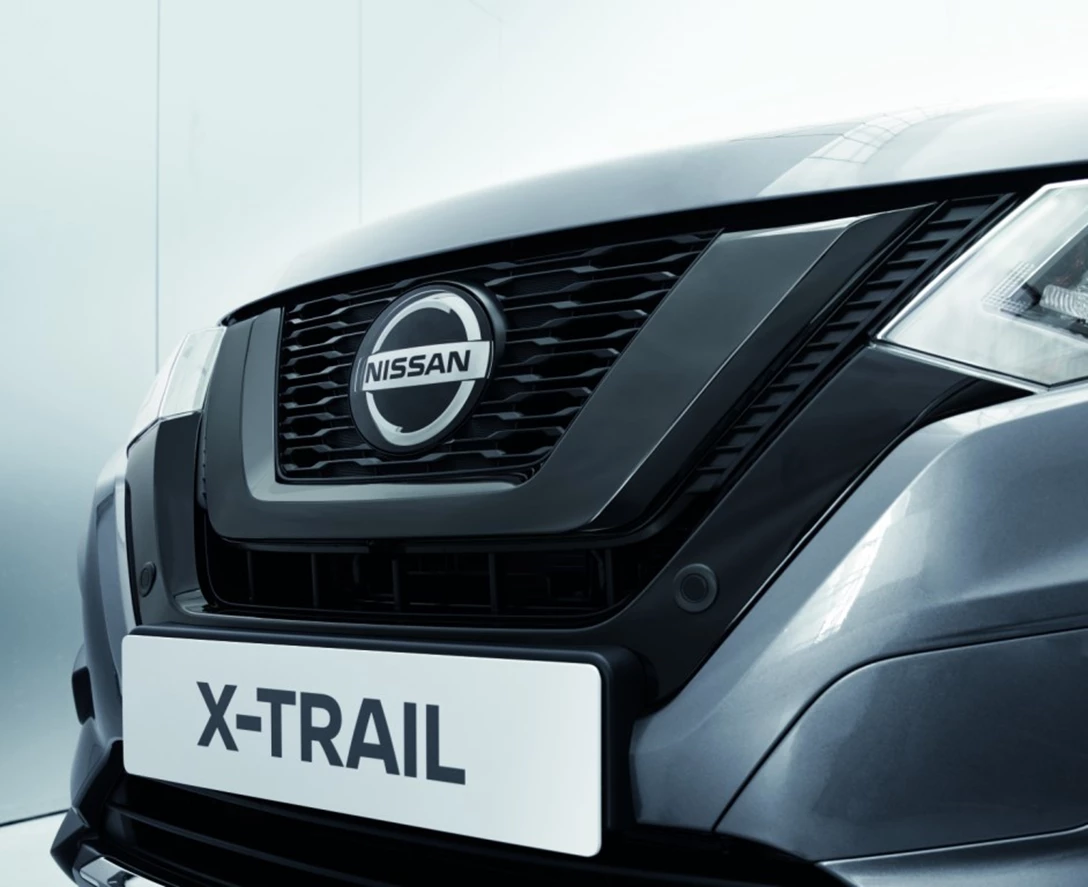 1627971-Jan. 7 - 10am CET - X-TRAIL N-TEC Edition grille (2).jpg