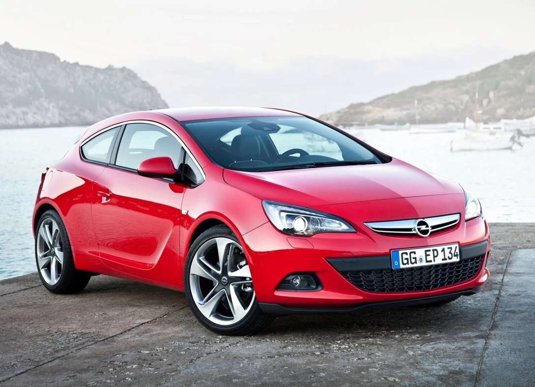 1657968-Opel-Astra-2015-14.jpg