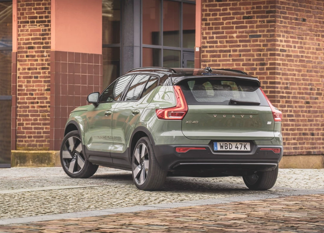 1693365-Volvo-XC40-Recharge-2024-00.jpg