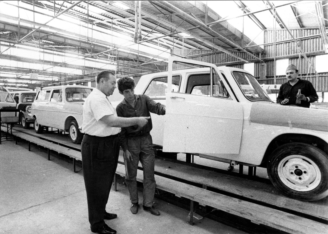 יצחק שובינסקי בפס ההרכבה של סוסיתא