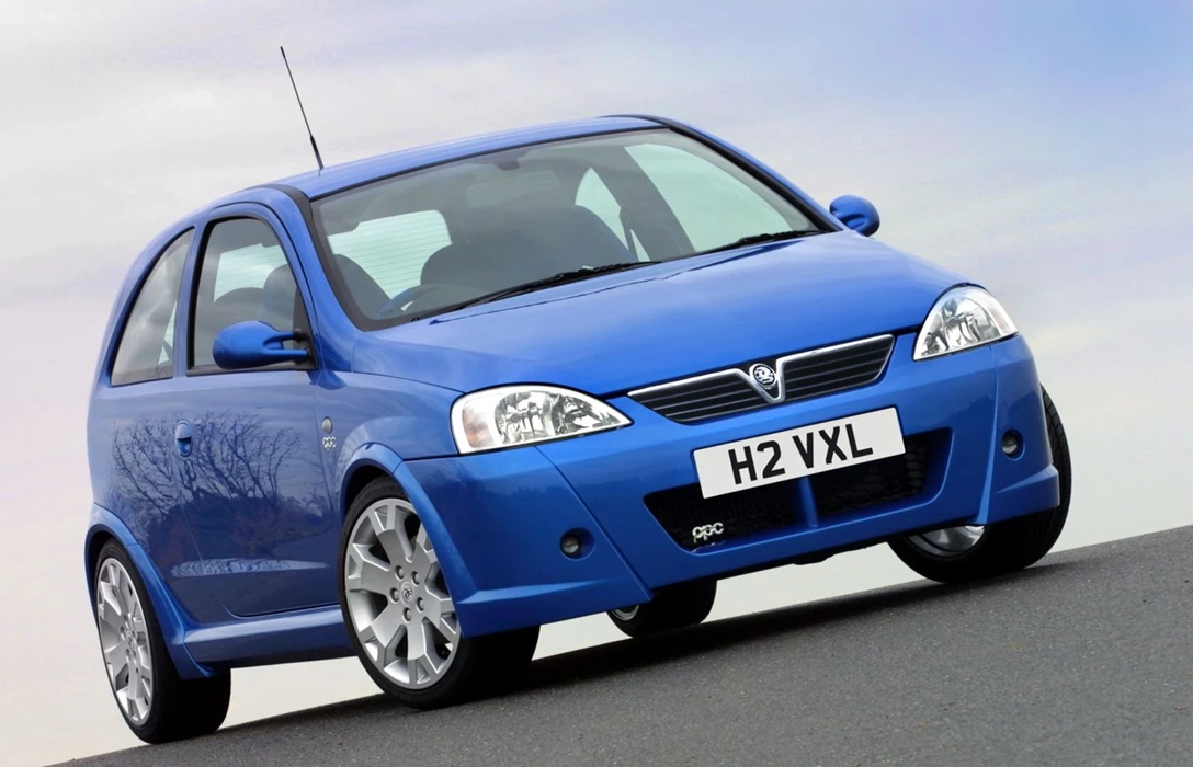 אופל קורסה 2001-2006