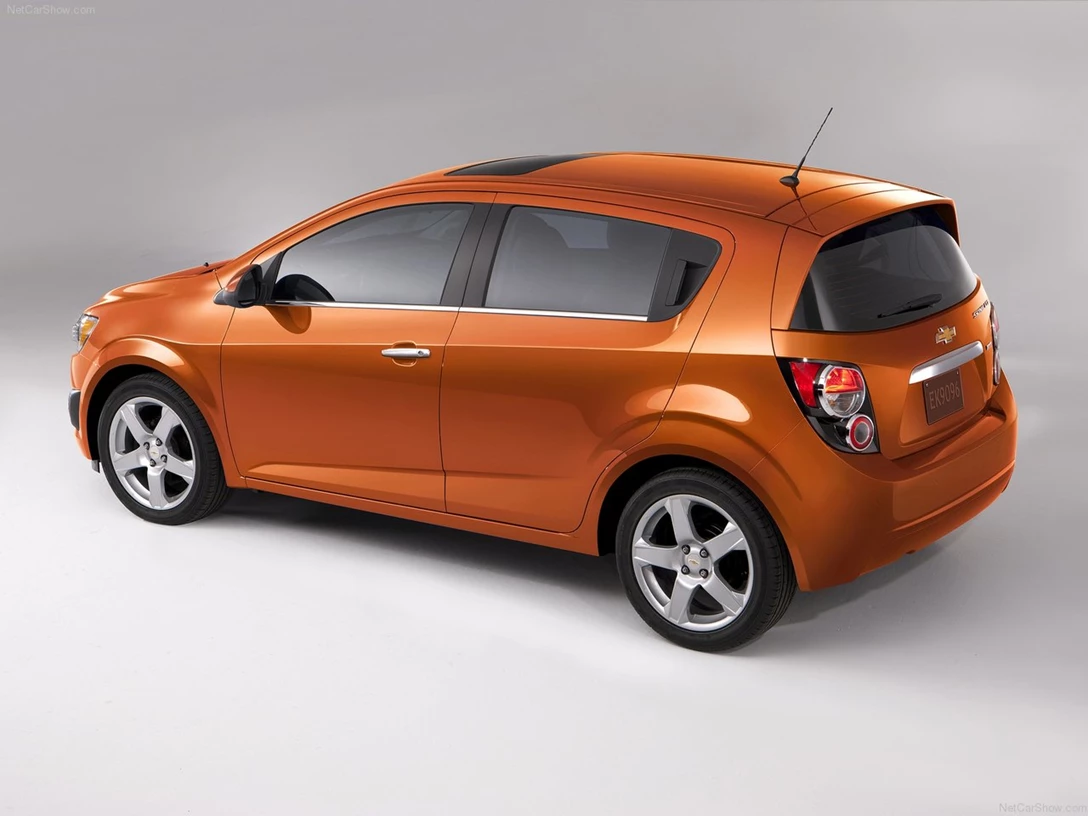 1583671-Chevrolet-Sonic 2.jpg