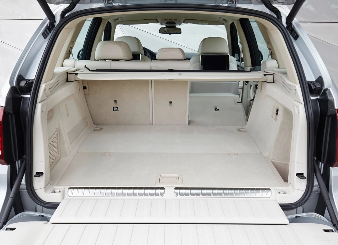 1645935-BMW-X5-2018-04.jpg