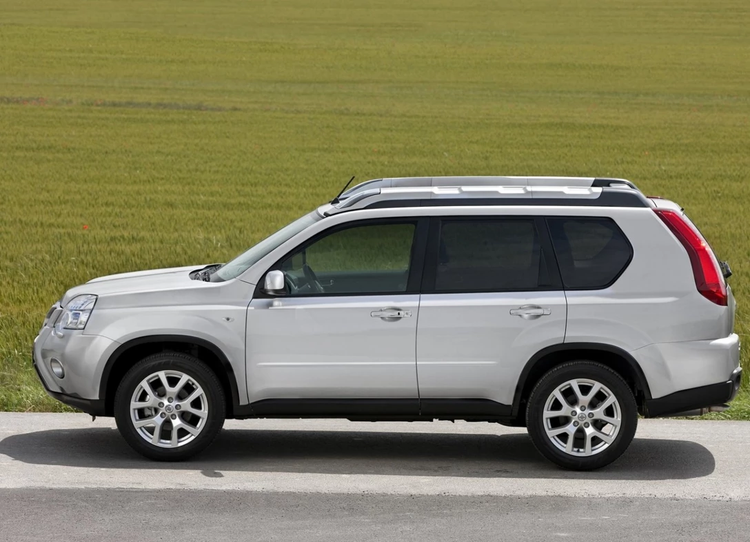 1600156-Nissan-X-Trail-2011-1600-11.jpg