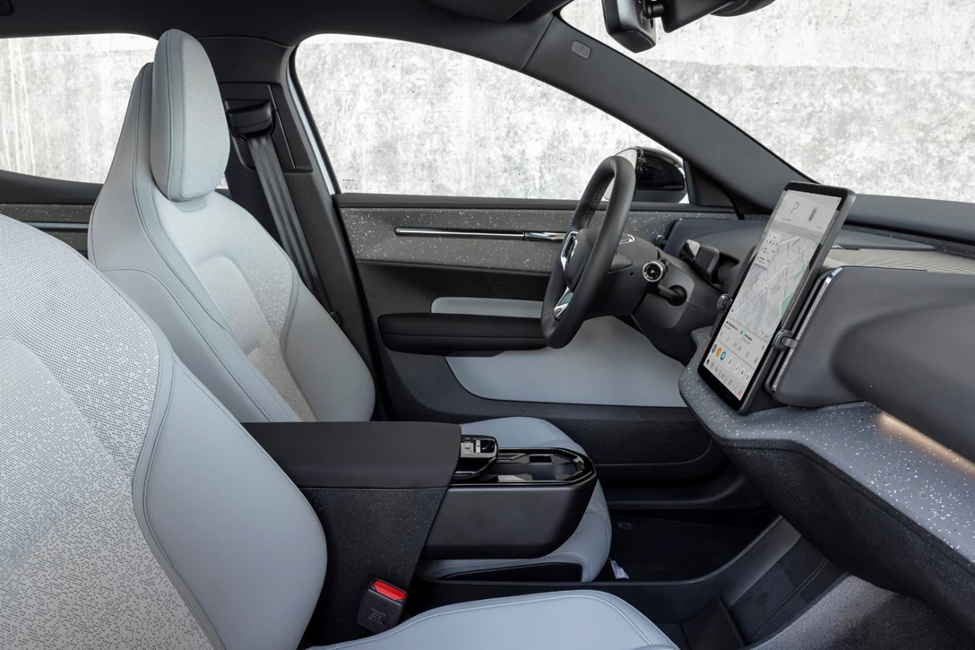 1692084-318812_Volvo_EX30_Cloud_Blue_Interior-min.jpg
