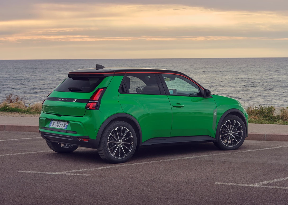 Renault 5 E-Tech electric-2025-04.jpg