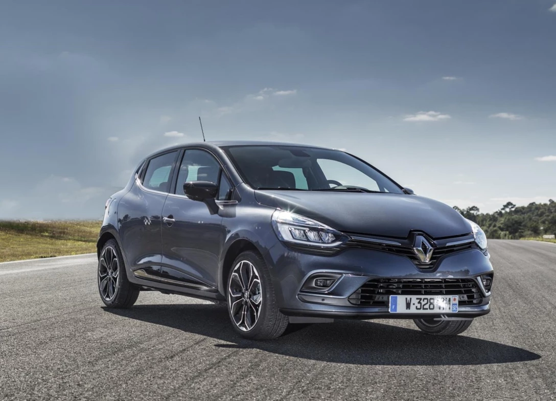 1641769-Renault-Clio-2017-01.JPG