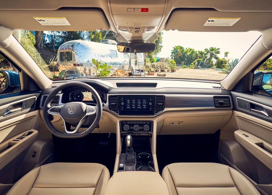 1656376-Volkswagen-Atlas-2021-1600-38.jpg