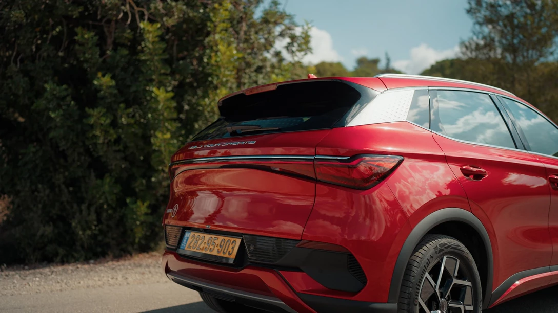 1672453-BYD ATTO 3.00_44_28_11.Still042 copy.jpg