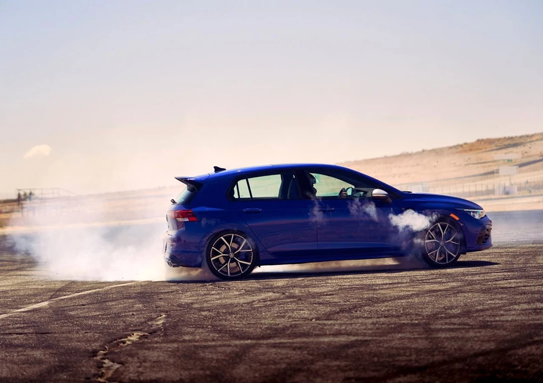 1676991-Volkswagen-Golf_R_US-Version-2022-1280-19.jpg