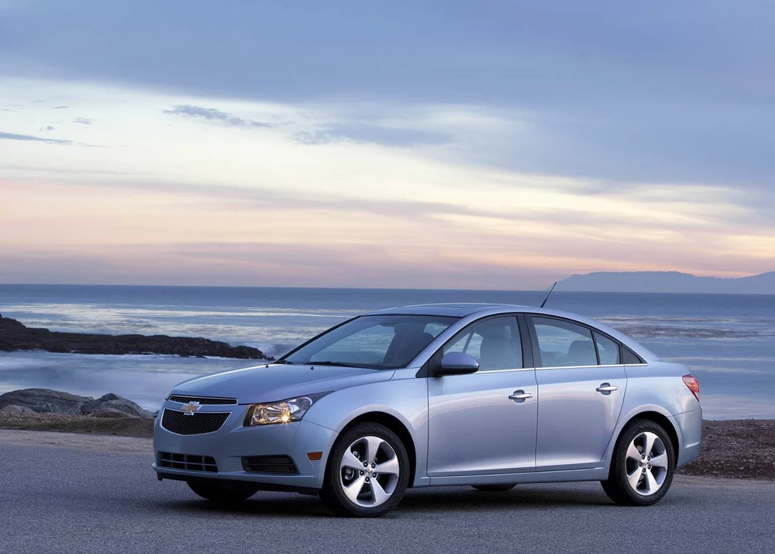 1700144-Chevrolet-Cruze-2011-1280-103bfeaddd63bdf18cbb811420426afe06.jpg