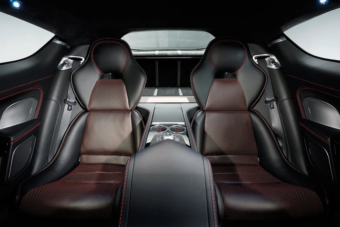 אסטון מרטין ראפיד S