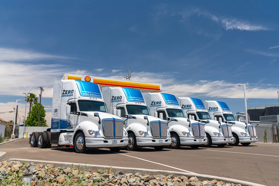 1683876-Toyota-Fuel-Cell-Electric_Kenworth-Trucks_ZANZEFF_003-1500x1000.jpg