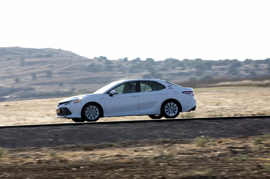 1604573-טויוטה קאמרי - מבחן דרכים 2018 (15).jpg