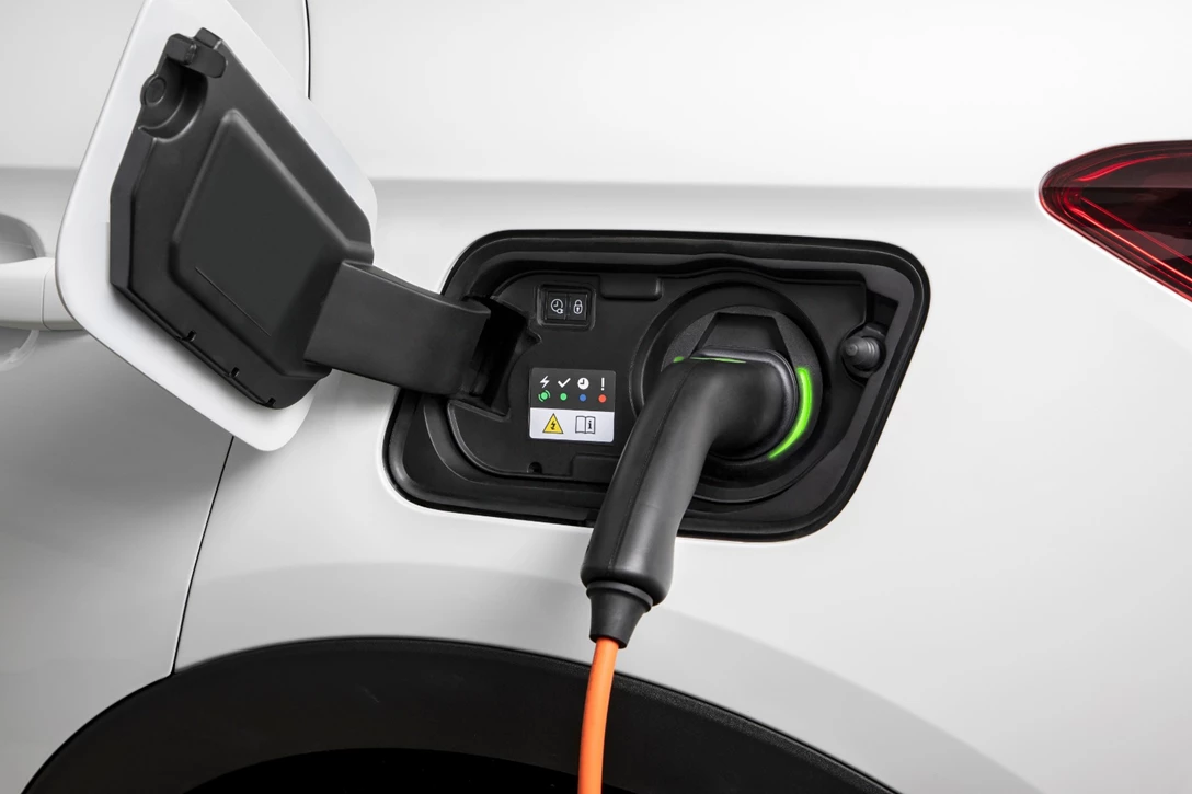 1638482-Opel-Grandland X-PHEV-04.jpg