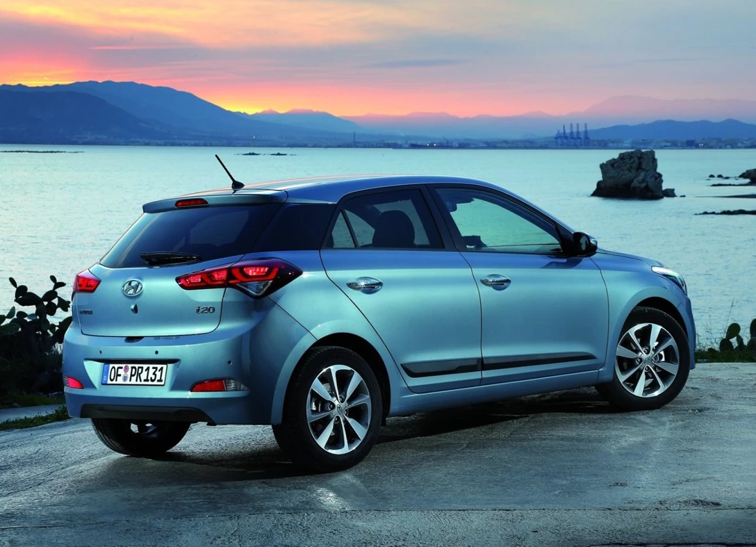 1640516-Hyundai-i20-2015-02.jpg