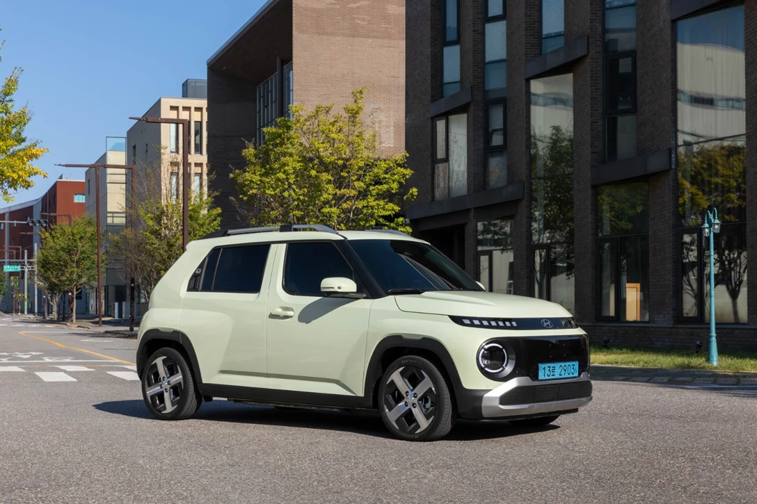 1703727-INSTER Static _03.jpg