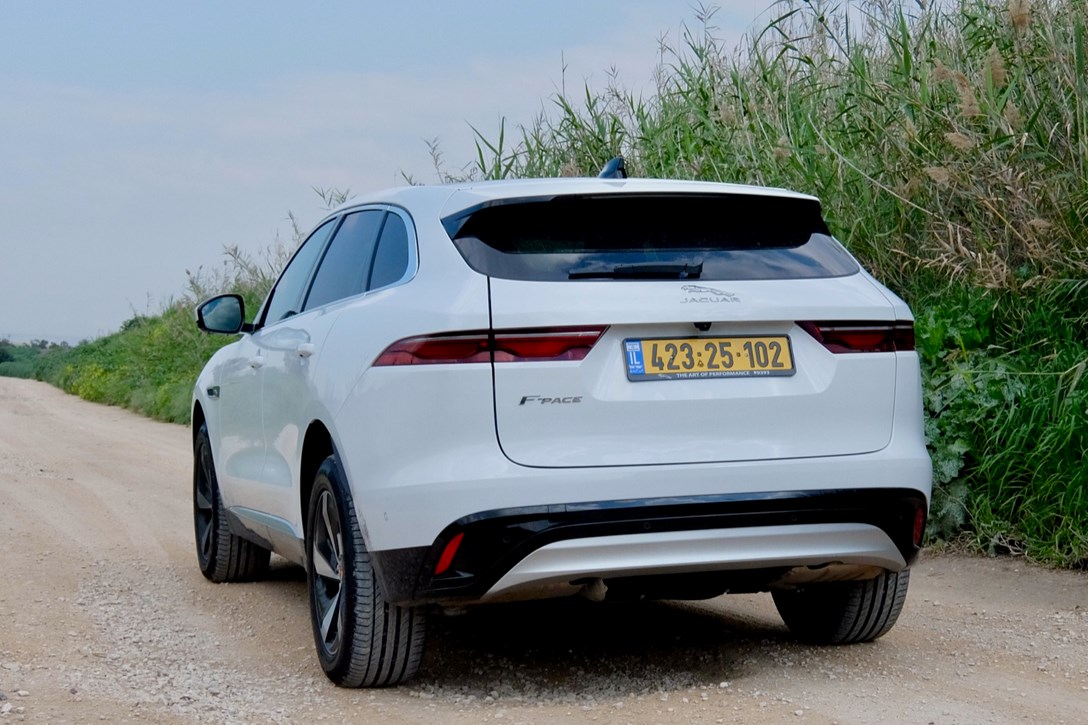 1641941-יגואר F פייס  - 9.jpeg