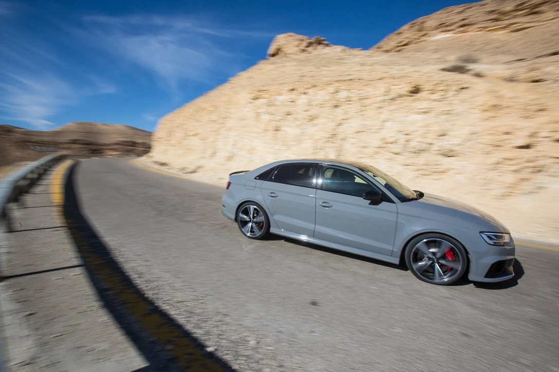 1593875-אודי RS3 מבחן דרכים (29).jpg