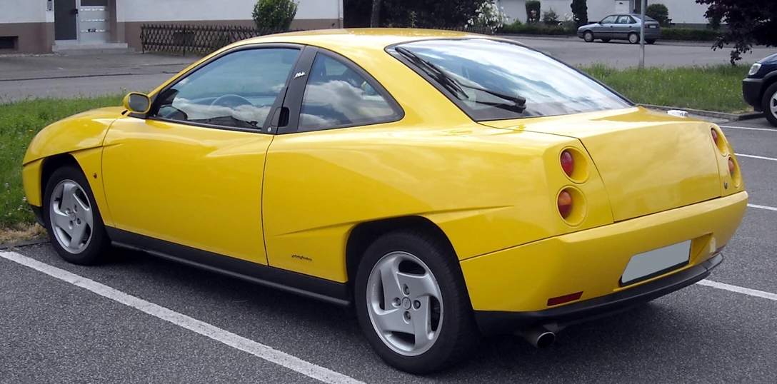 1677493-Fiat_Coupé_rear_WIKI.jpg