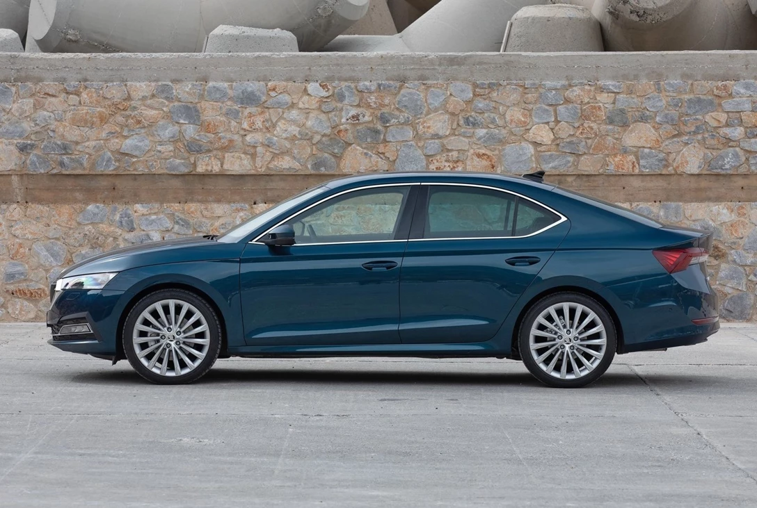 1637940-Skoda-Octavia-2021-05.jpg