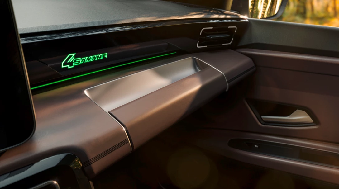 1709008-Renault 4 Savane 4x4 Concept.jpg