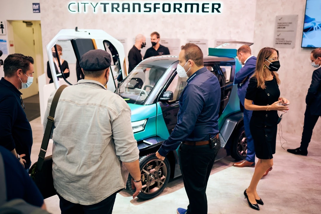1650565-סיטי טרנספורמר תערוכת רכב IAA 5.jpg
