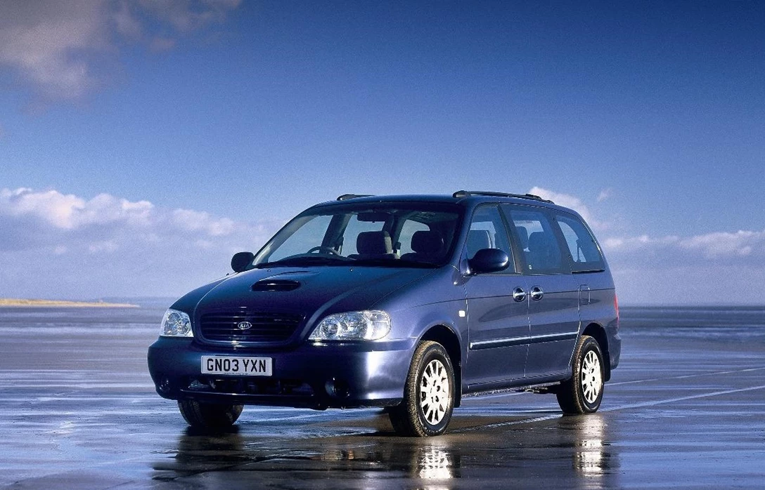 1606982-Kia-Carnival-1999-2006-02.jpg