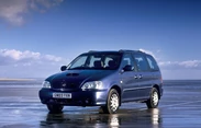 1606982-Kia-Carnival-1999-2006-02.jpg