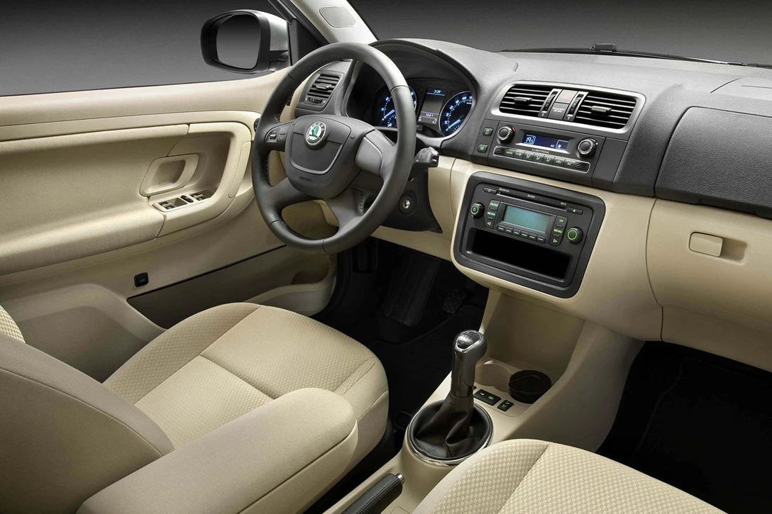 סקודה פאביה 2010 