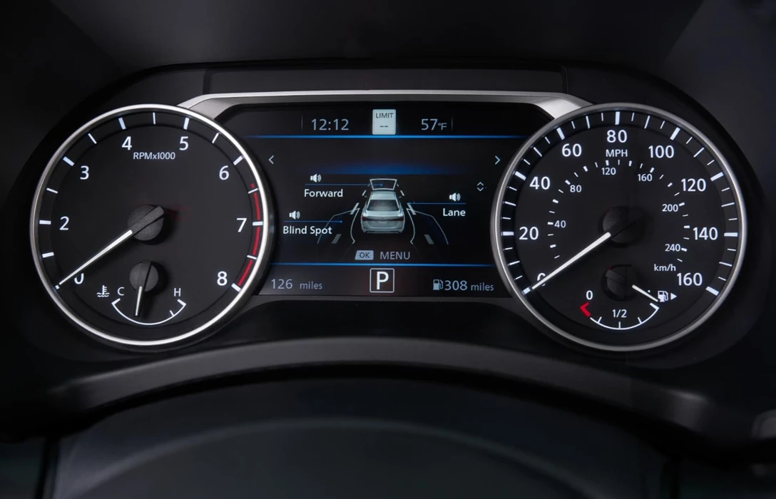 1625817-2019 Nissan Sentra B-17.jpg