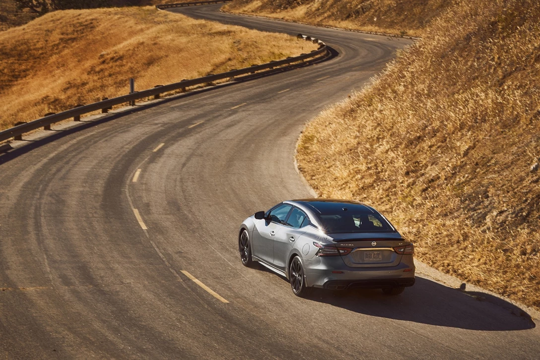 1607683-2019 Nissan Maxima-4.jpg