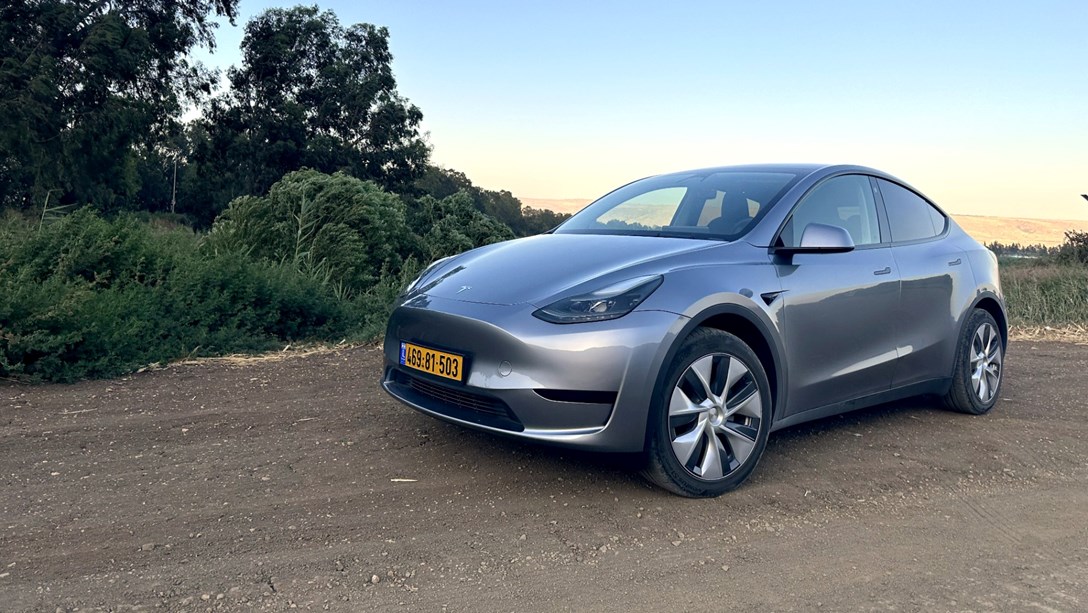 1685264-MODEL Y RWD - 53-min.jpeg