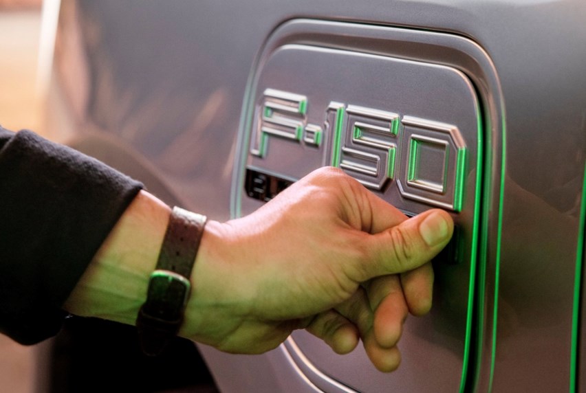 WhatsApp Image 2025-11-09 at 13.22.02 (1).jpeg